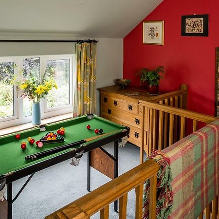 1 Tan Yr Eglwys Barn Cottage Pontardawe Kültér fotó