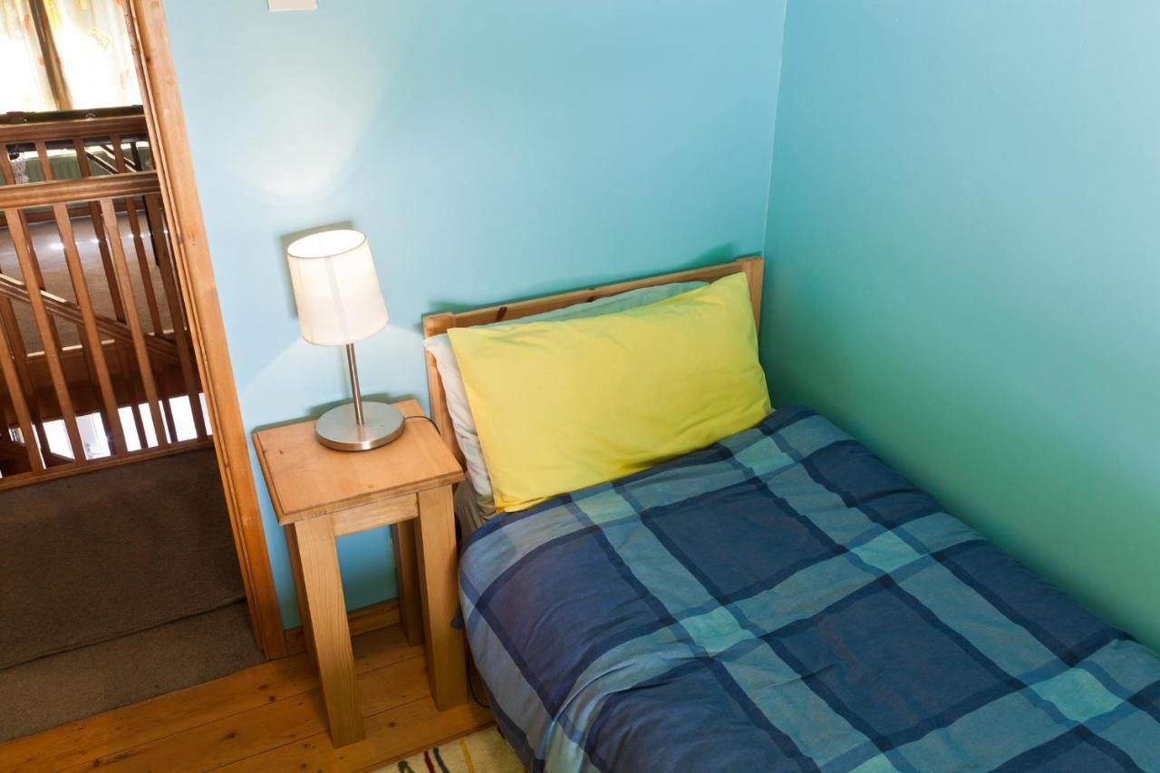 1 Tan Yr Eglwys Barn Cottage Pontardawe Kültér fotó