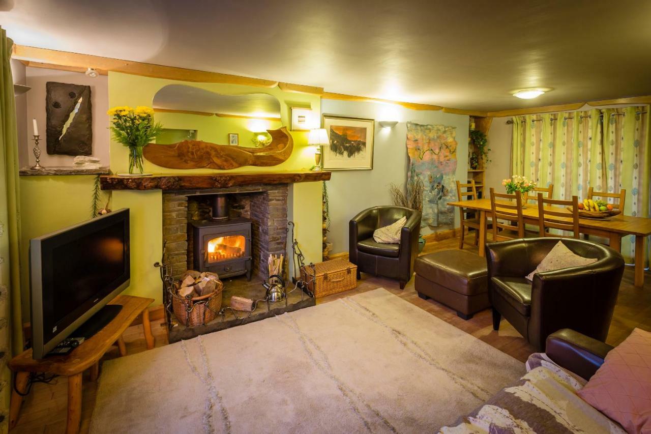 1 Tan Yr Eglwys Barn Cottage Pontardawe Kültér fotó