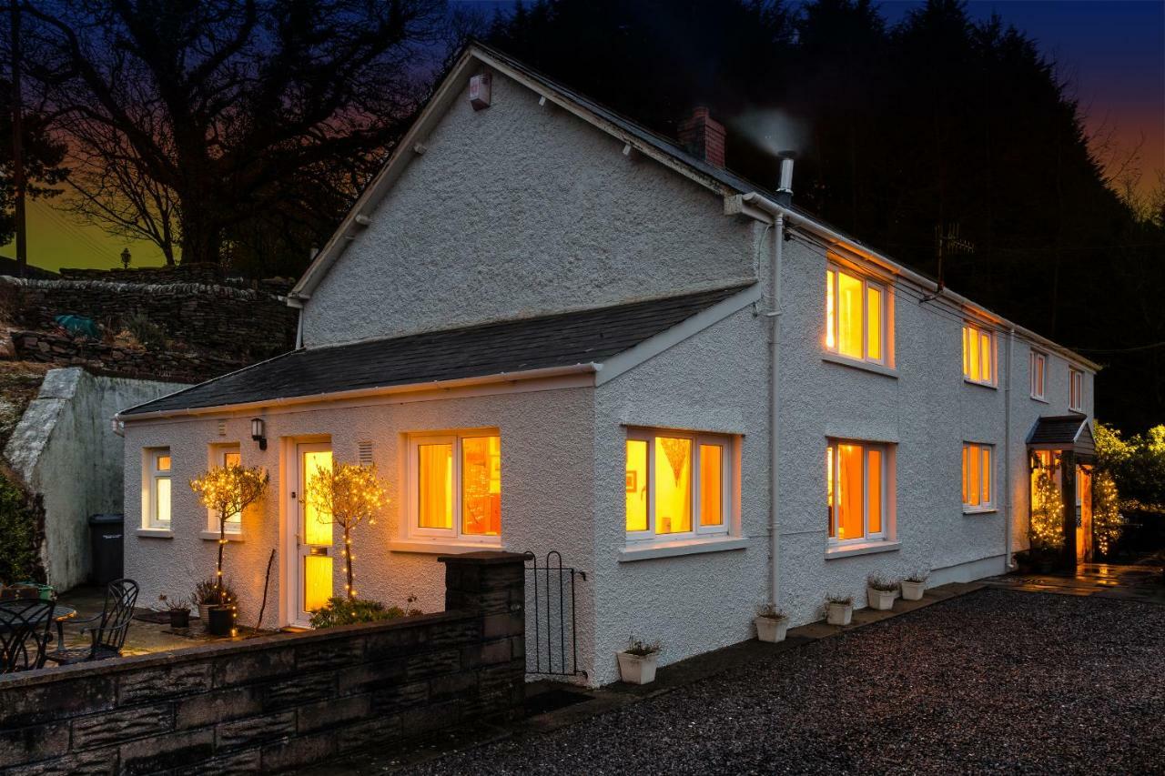 1 Tan Yr Eglwys Barn Cottage Pontardawe Kültér fotó